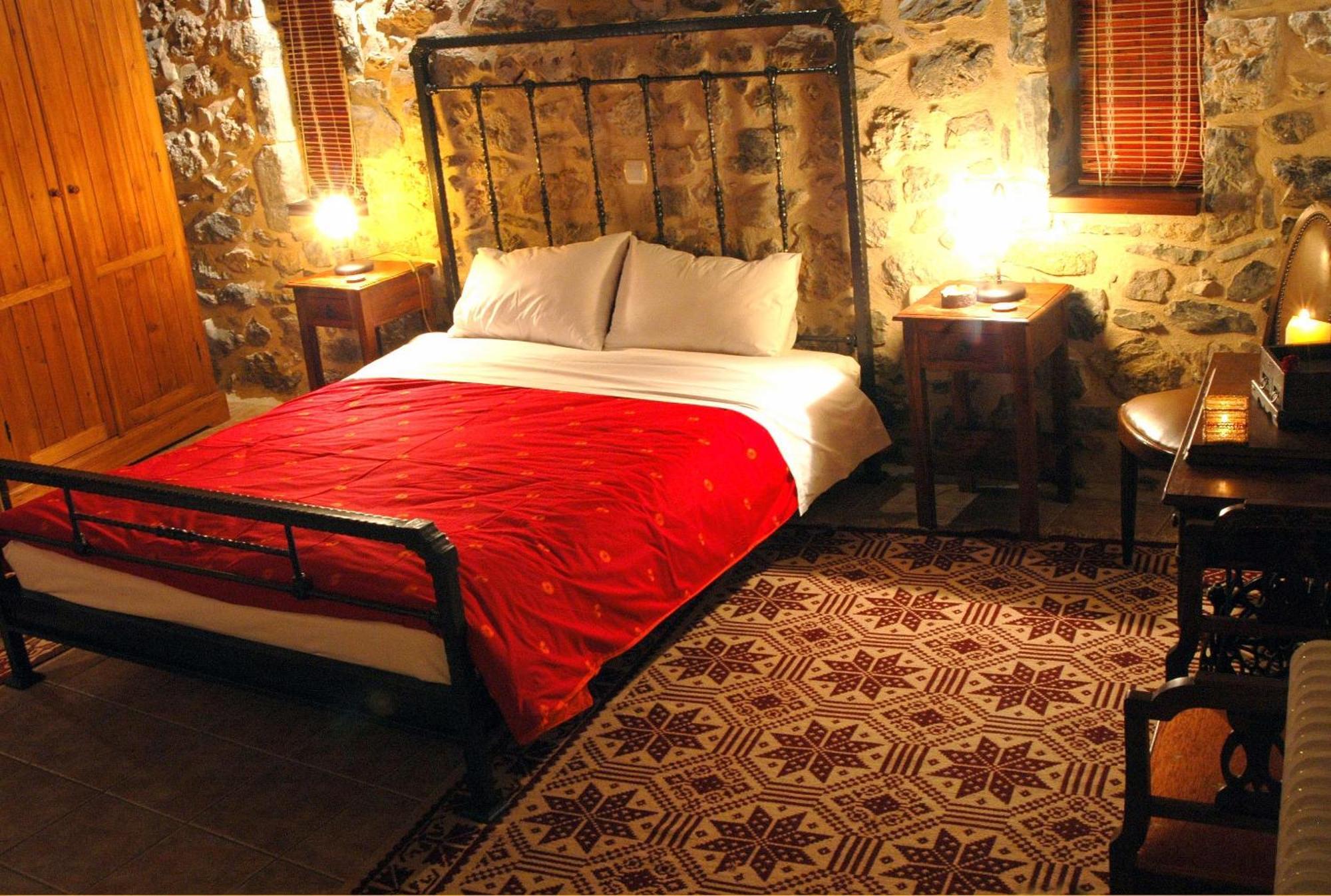 Hotel Archontiko Nikolopoulou à Vitina Chambre photo