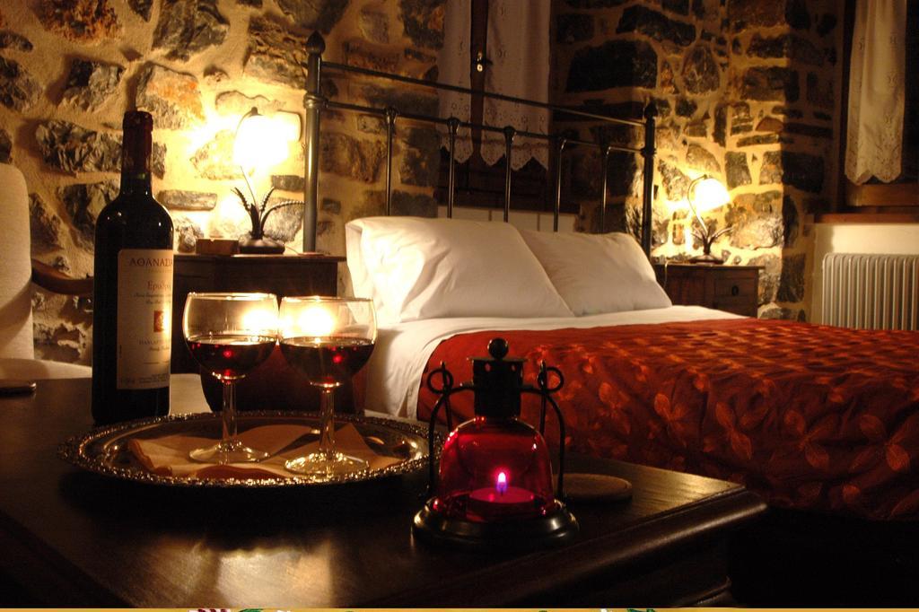 Hotel Archontiko Nikolopoulou à Vitina Chambre photo